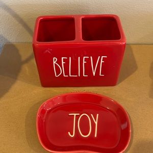 Rae Dunn, bathroom set.